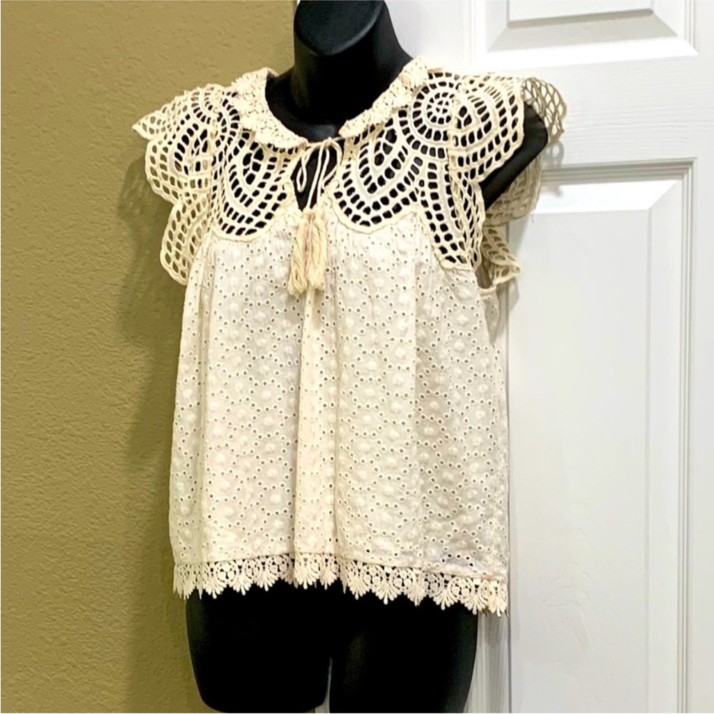 Anthropology Elegant Cream Crochet Lace Top XS